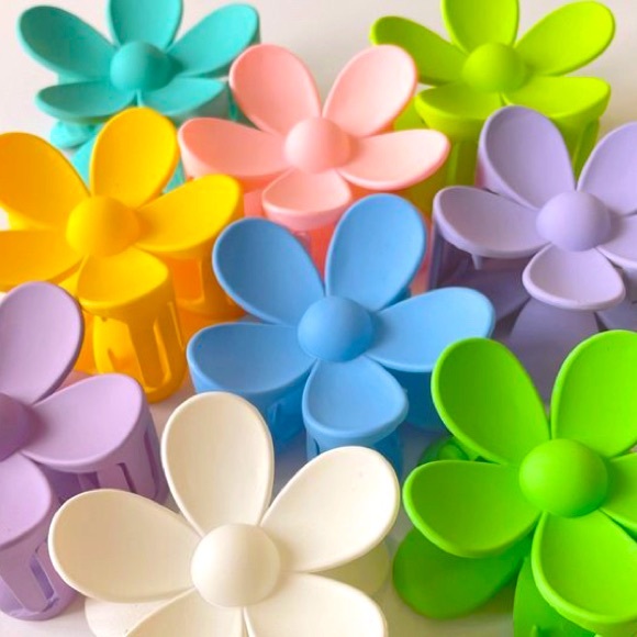 Colourful flower Claw Clips - Picture 1 of 1